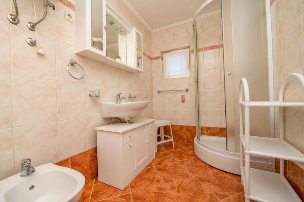 Apartments By The Sea Nerezine, Losinj - 7963 Εξωτερικό φωτογραφία