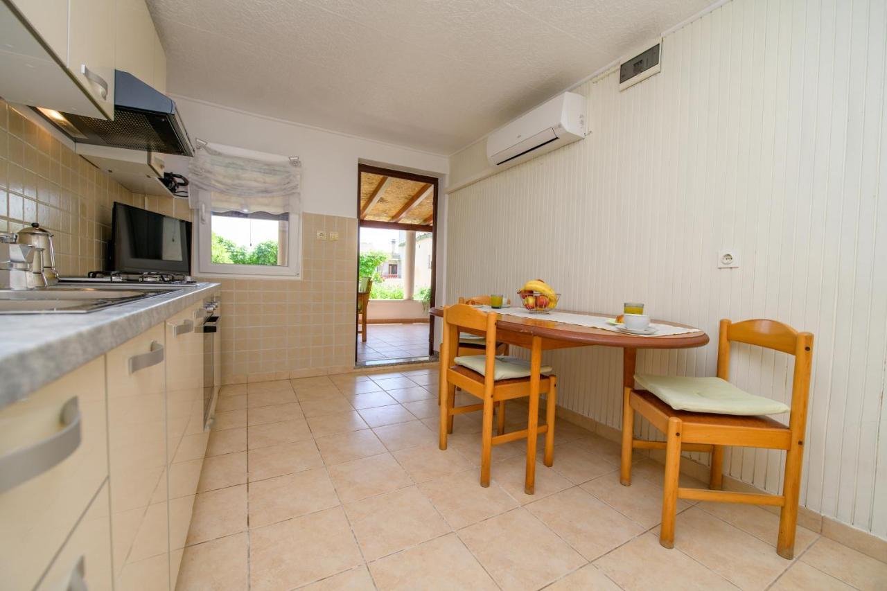 Apartments By The Sea Nerezine, Losinj - 7963 Εξωτερικό φωτογραφία