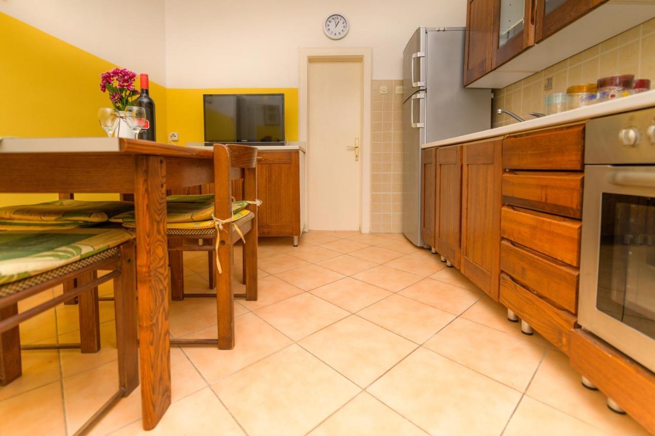 Apartments By The Sea Nerezine, Losinj - 7963 Εξωτερικό φωτογραφία